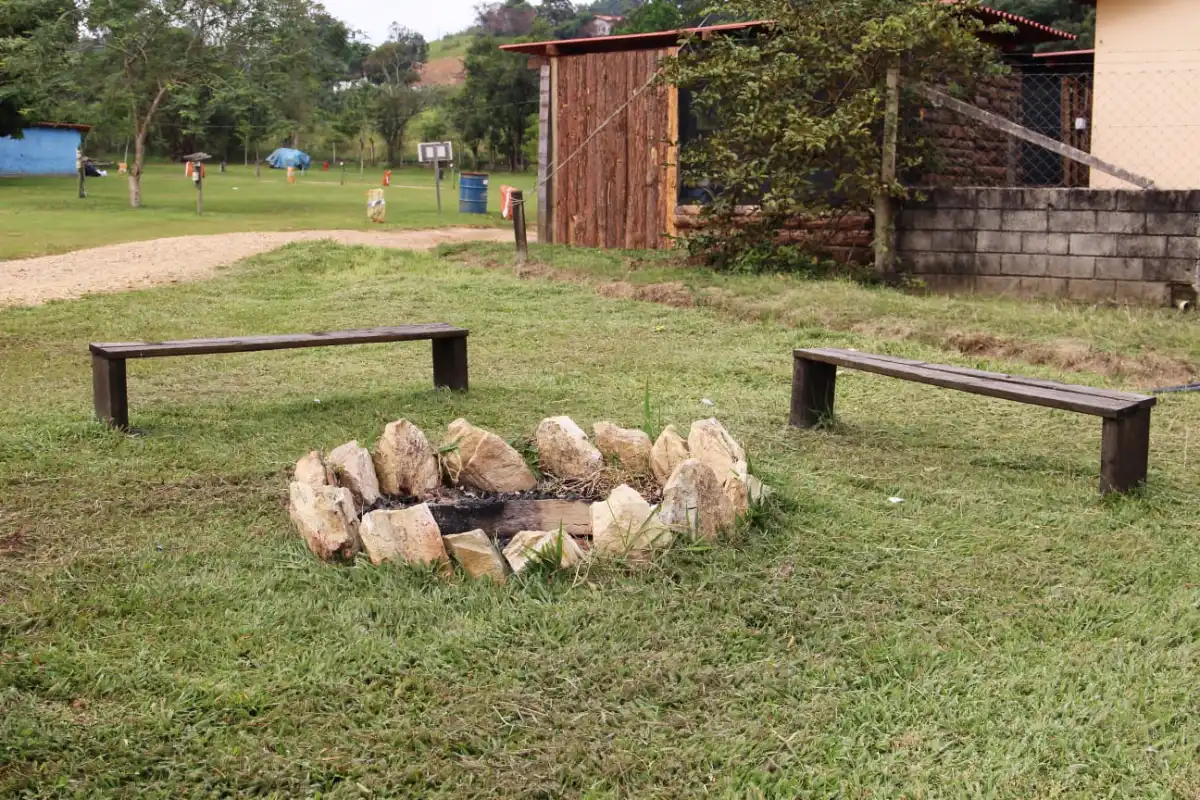 Área de fogueira camping